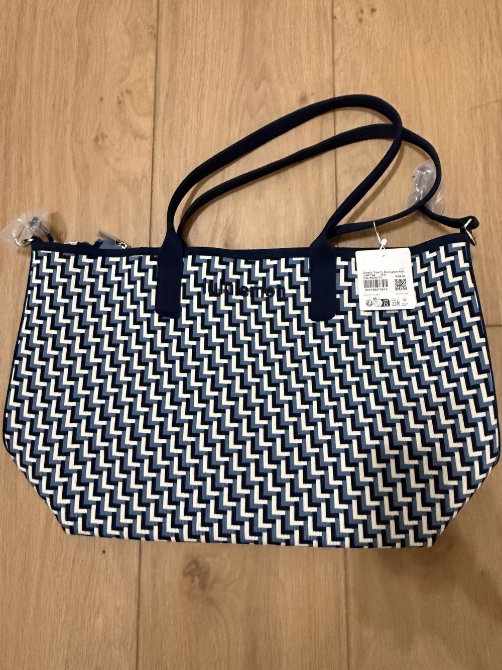 lululemon Navy and White Knit Tote Bag 18L